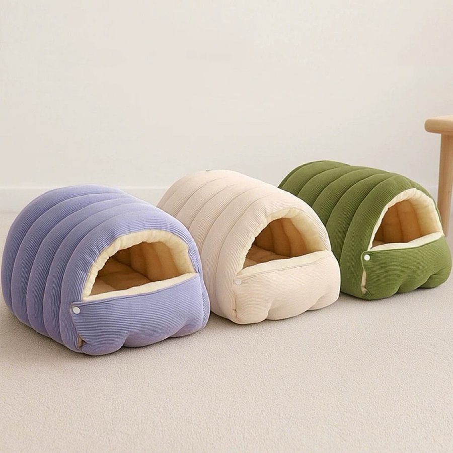 Cozy Winter Cave for Cats & Dogs